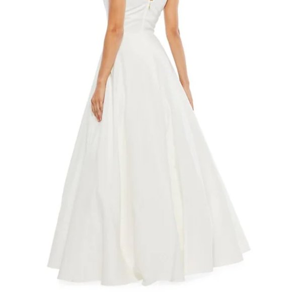 MAC DUGGAL TAILORED V-NECK CREPE WHITE BALL GOWN sz 12 - Picture 5 of 5